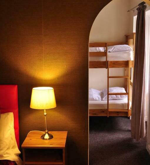 غرفة عائلية, Ben Lawers