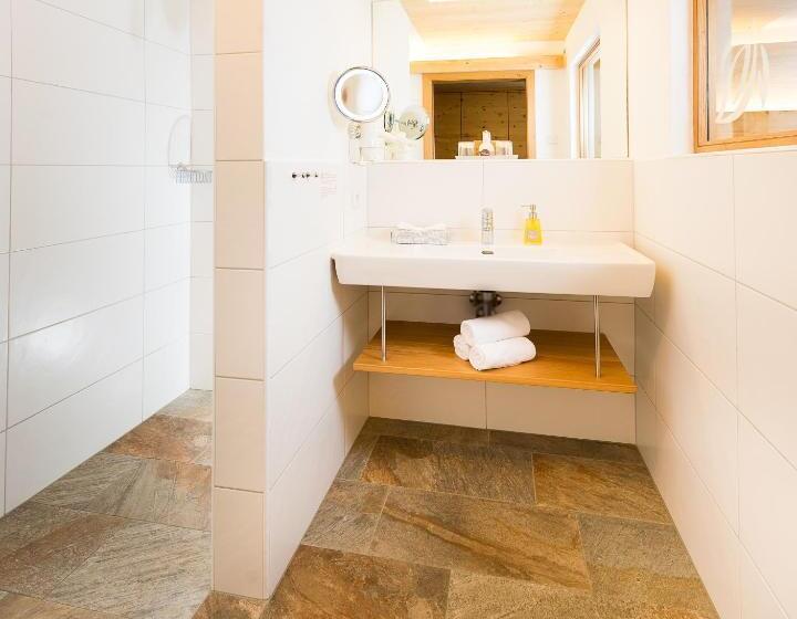 اتاق سوپریور, Biohotel Rupertus