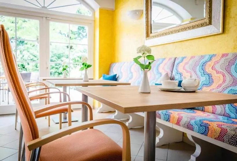 Standard-huone Järvinäkymä, Das Moser   Hotel Garni Am See