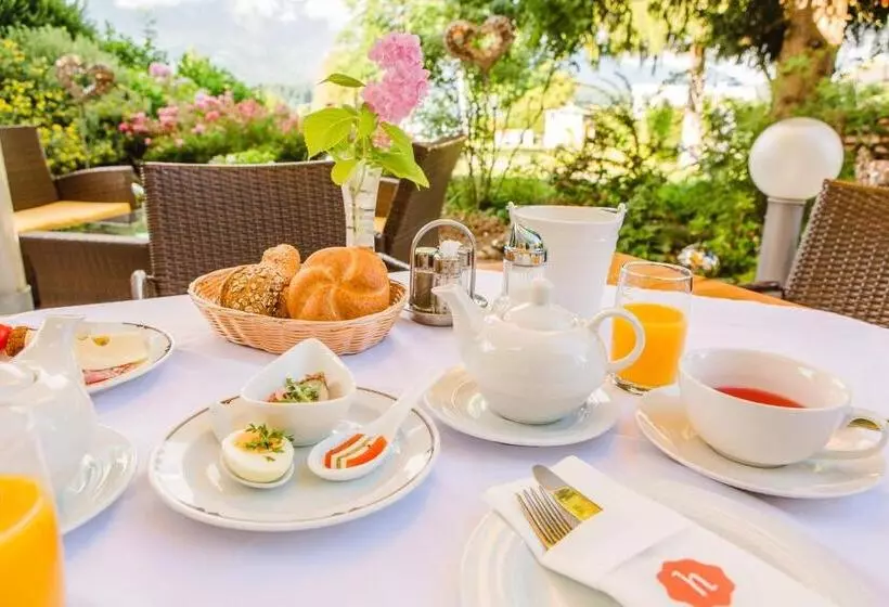 Standard-huone Järvinäkymä, Das Moser   Hotel Garni Am See