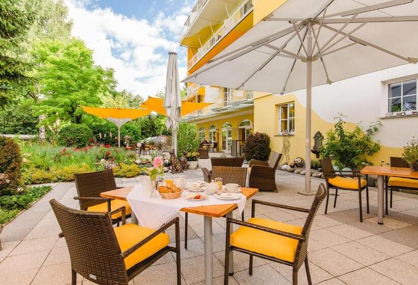 سوییت جونیور سوپریور, Das Moser   Hotel Garni Am See