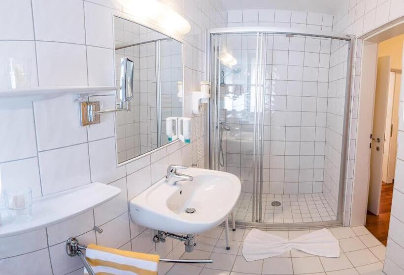 سوئیت با بالکن, Das Moser   Hotel Garni Am See