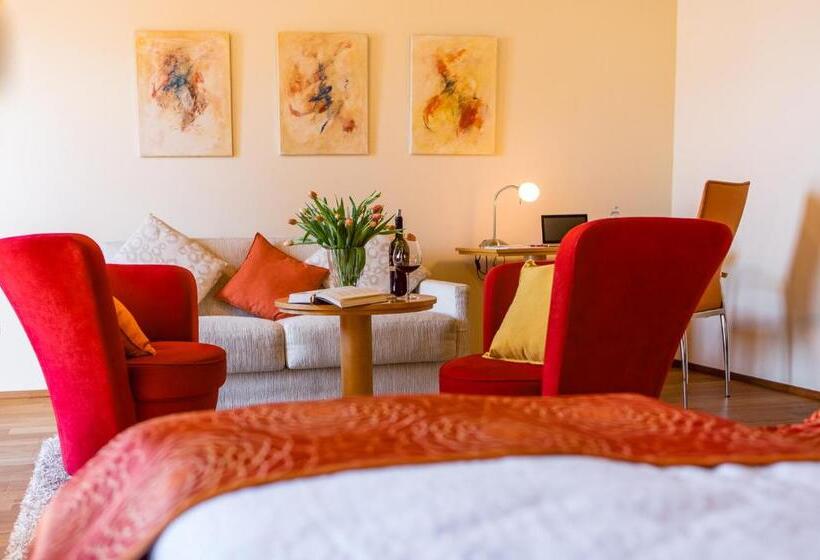 سوییت جونیور سوپریور, Das Moser   Hotel Garni Am See