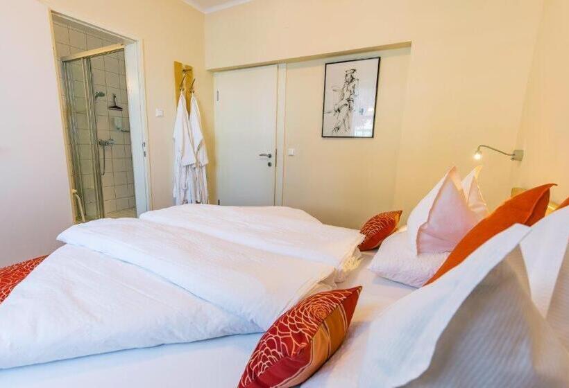 سوئیت با بالکن, Das Moser   Hotel Garni Am See