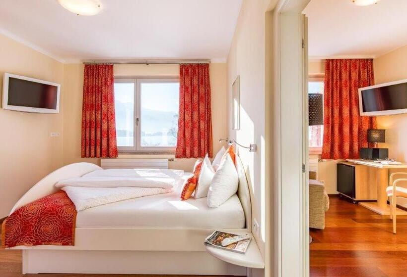 Suite with lake view, Das Moser   Hotel Garni Am See
