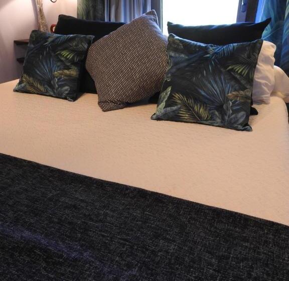 Семейный Номер, El Molí De Pontons Suites Con Jacuzzi Spa