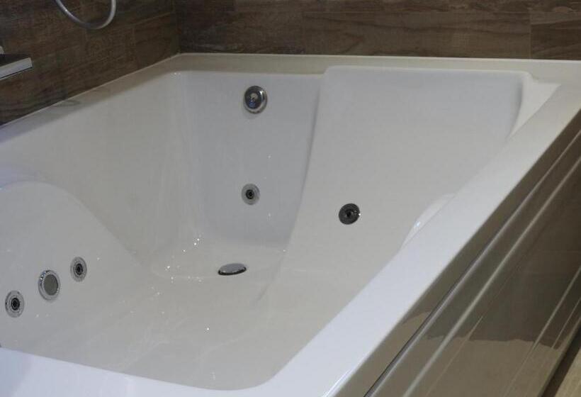 Люкс 2 Спальни, El Molí De Pontons Suites Con Jacuzzi Spa