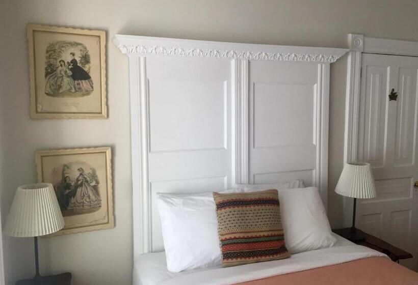 Номер Стандарт, Ellis House Bed & Breakfast