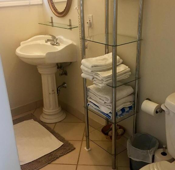 Апартаменты 1 Спальня, Ellis House Bed & Breakfast