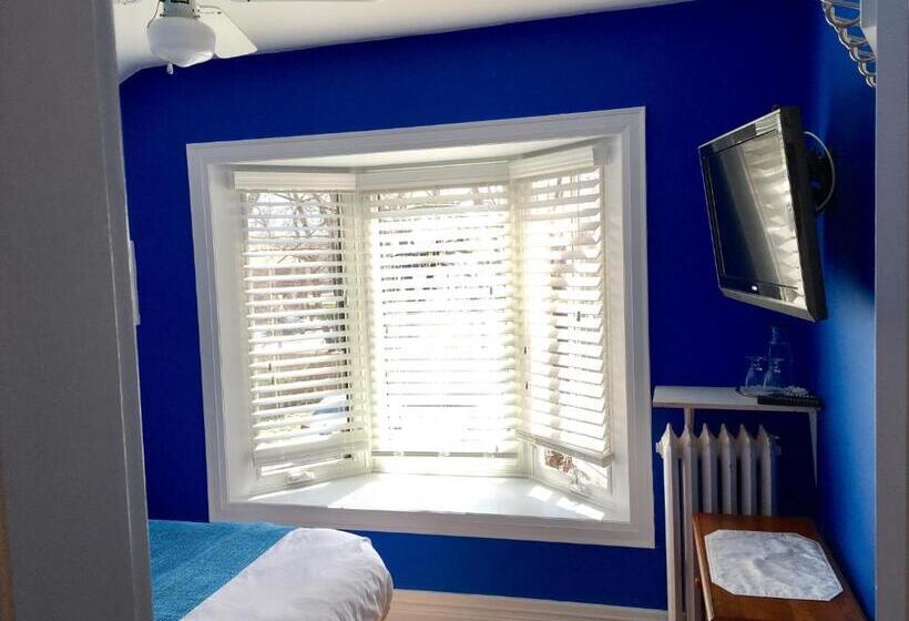 Люкс, Ellis House Bed & Breakfast