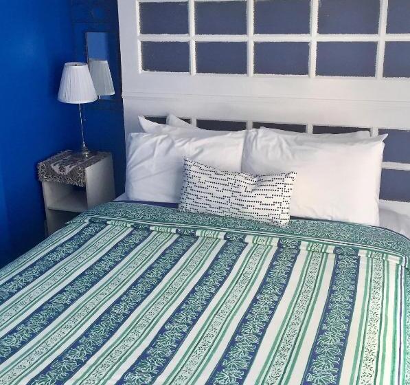 Люкс, Ellis House Bed & Breakfast