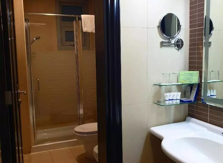 سوئیت جونیور خانوادگی, Costa Del Sol Hotel By Arabian Link