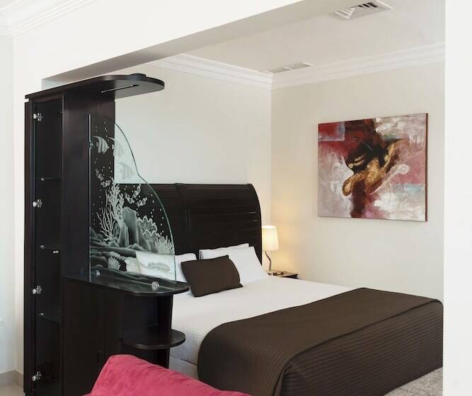 سوییت, Costa Del Sol Hotel By Arabian Link