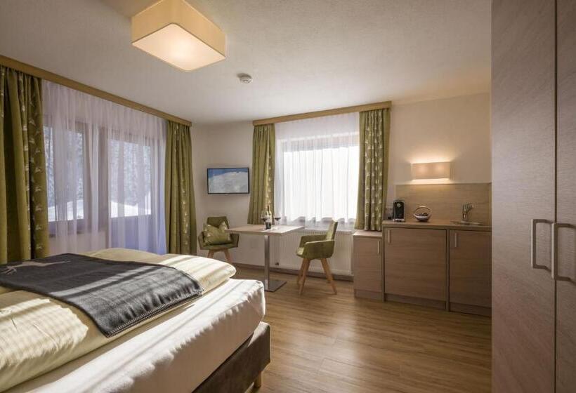 Camera Deluxe, Haus Schönblick