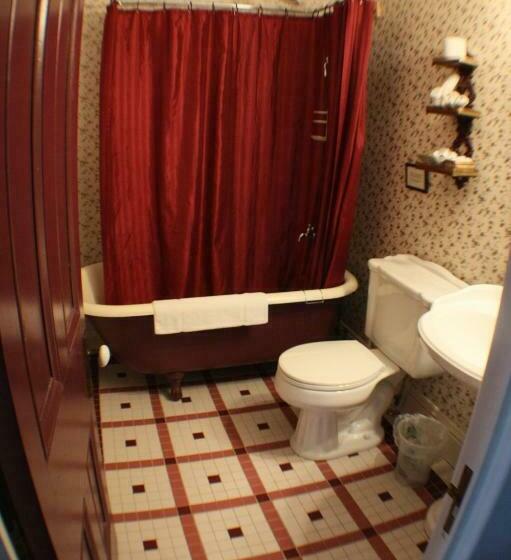 Номер Стандарт, Homeport Historic B&b