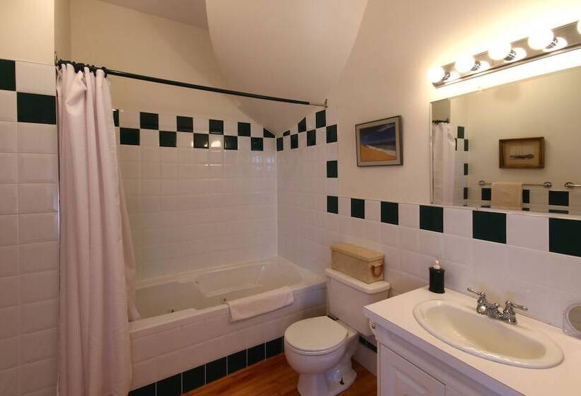 Люкс Премиум, Homeport Historic B&b