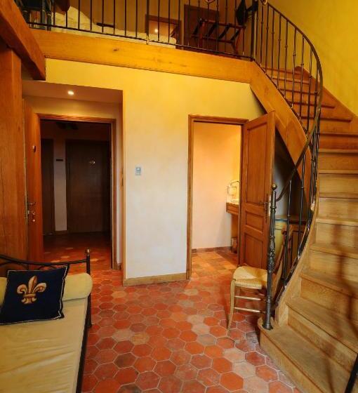 סוויטה משפחתית, Hostellerie De La Tour D'auxois
