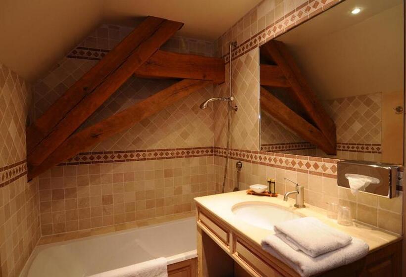 סוויטה משפחתית, Hostellerie De La Tour D'auxois