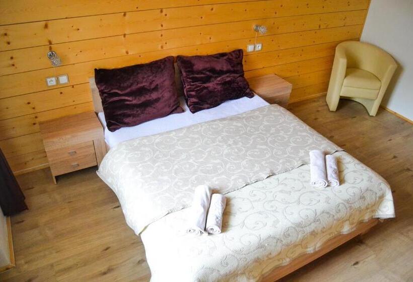 高级大房间, Krakonos