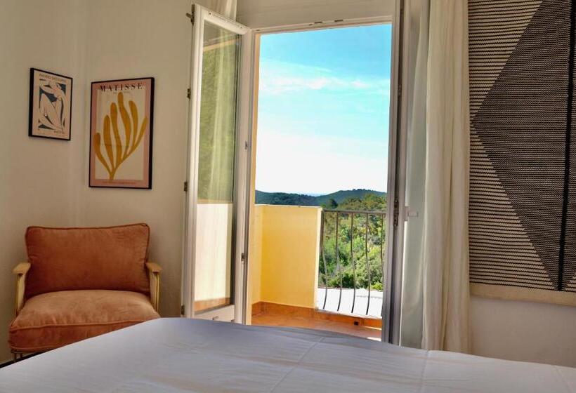 オーシャンビューデラックスルームバルコニー付き, L écurie Du Castellas