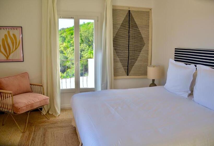 オーシャンビューデラックスルームバルコニー付き, L écurie Du Castellas