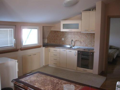 آپارتمان لوکس 1 خوابه, Premier