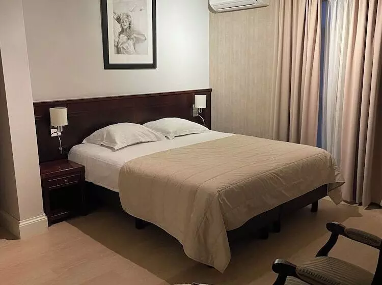 Comfort-huone, Prélude