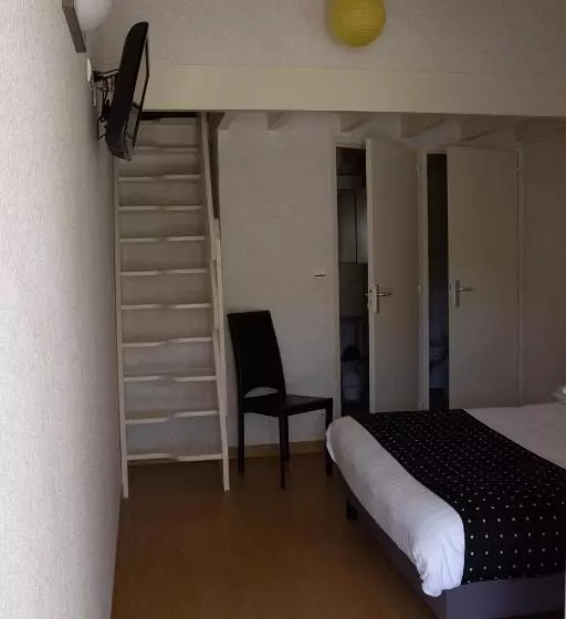 Quarto Comfort, Rev