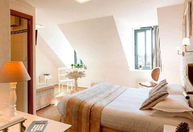 标准三人间, Saint Jean