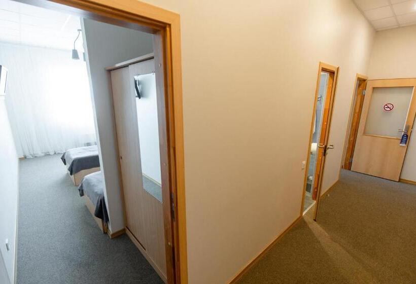 اتاق خانوادگی, Sports