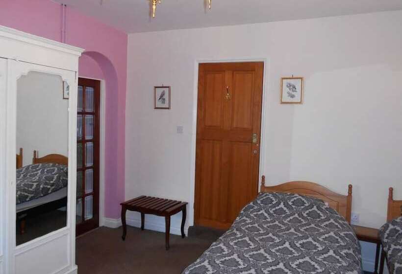 סוויטת ג'וניור, The Arlington Coach House