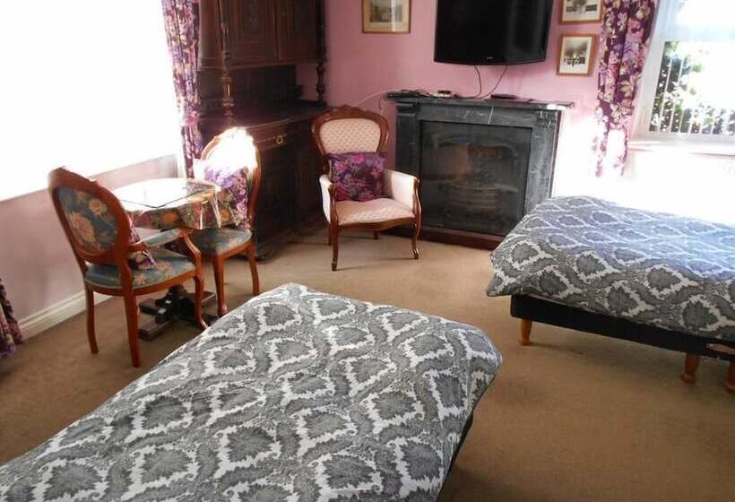 Полулюкс, The Arlington Coach House