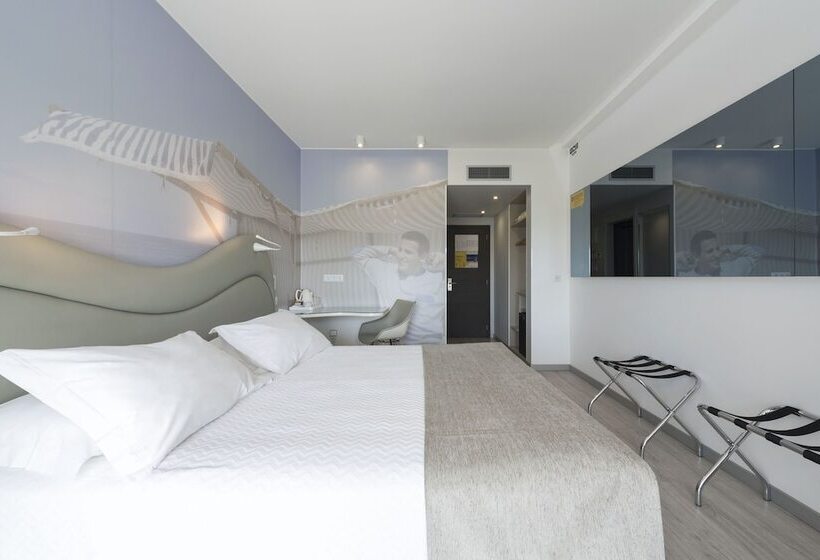 غرفة ديلوكس, Varzinn