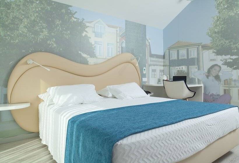 غرفة ديلوكس, Varzinn