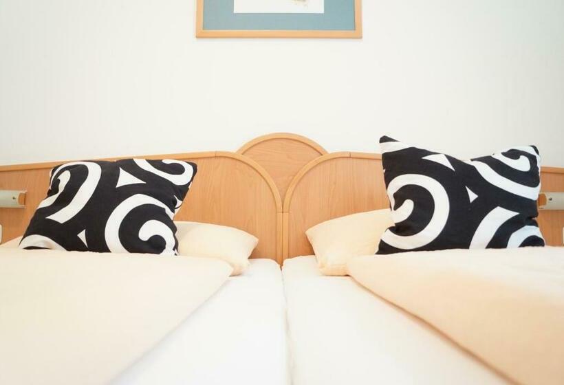 غرفة قياسية, Zum Goldenen Engel   Fam. Ehrenreich