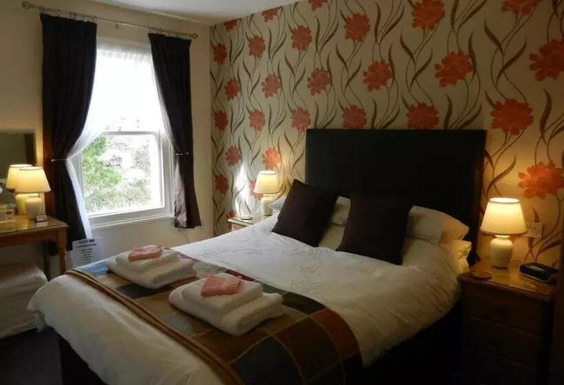 Standard-huone, Overcombe House