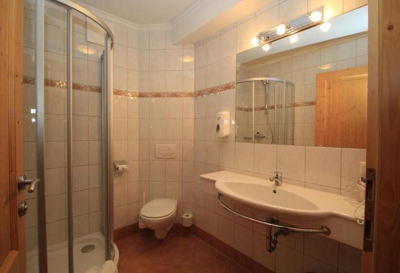 חדר משפחתי, Wander  Und Familienhotel Erika