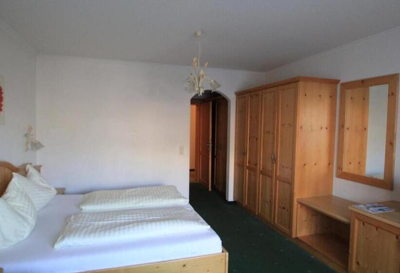 חדר משפחתי, Wander  Und Familienhotel Erika