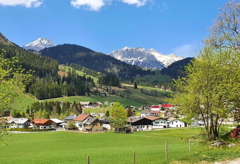 חדר סטנדרט לשלושה, Boutique Hotel Alpenhof