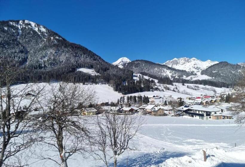 Номер Стандарт Трехместный, Boutique Hotel Alpenhof