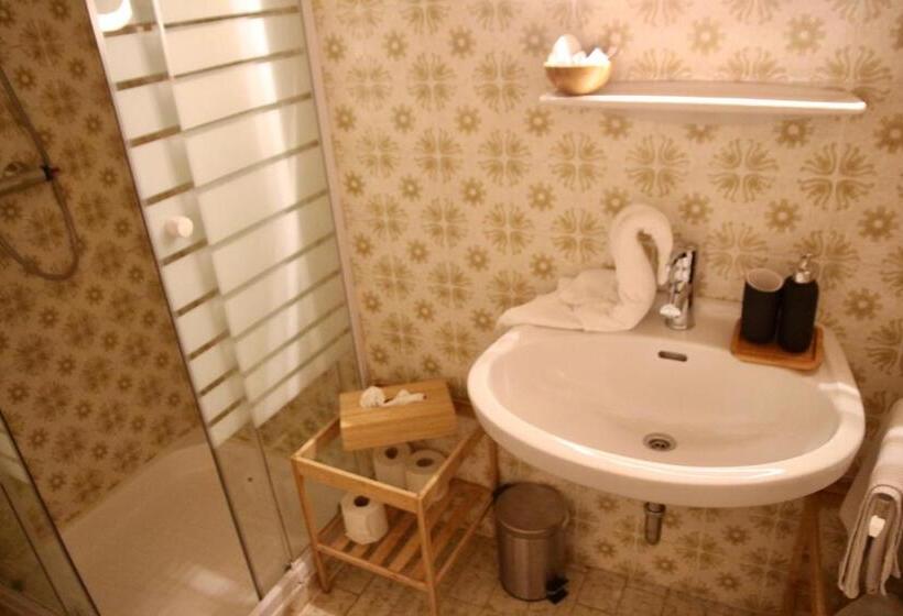 חדר אקונומי לארבעה, Boutique Hotel Alpenhof