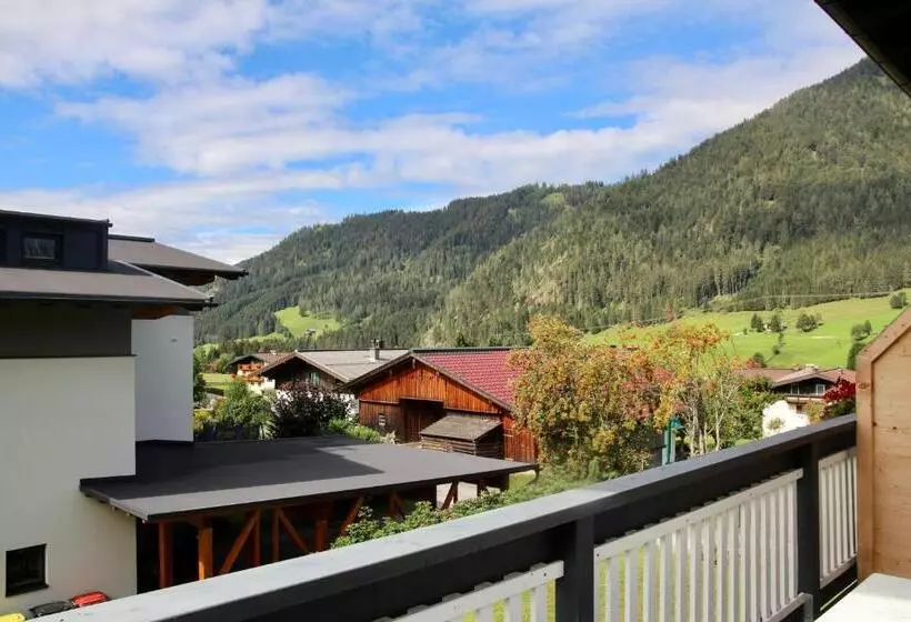 デラックスの４人部屋, Boutique Hotel Alpenhof