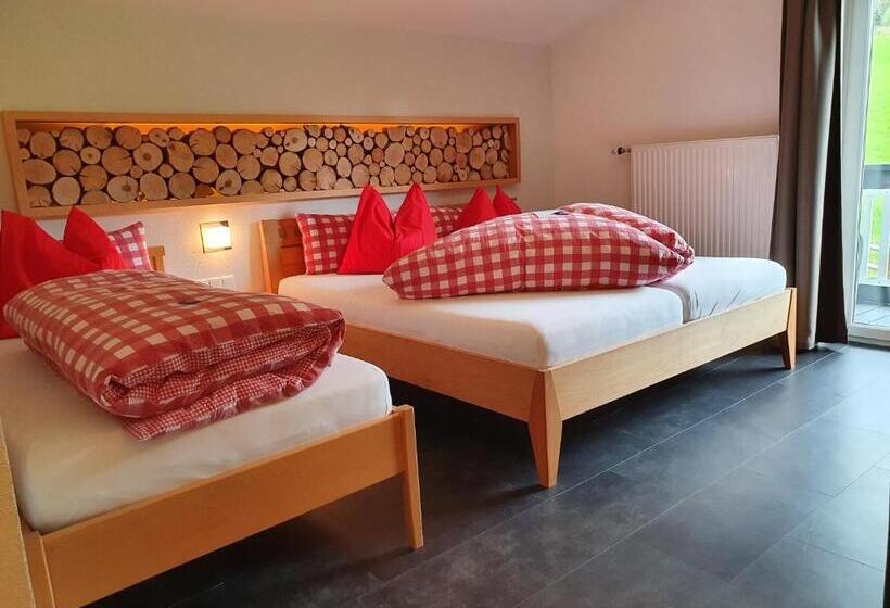 חדר דלוקס לשלושה, Boutique Hotel Alpenhof