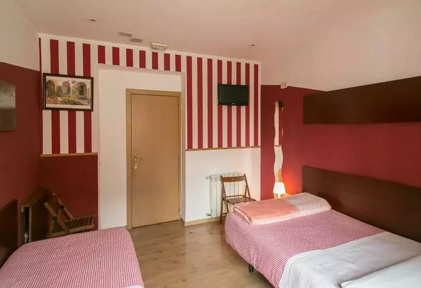 اتاق استاندارد با سرویس بهداشتی مشترک, Hostal Abaaly