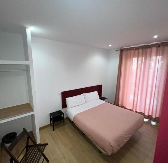 اتاق استاندارد با سرویس بهداشتی مشترک, Hostal Abaaly
