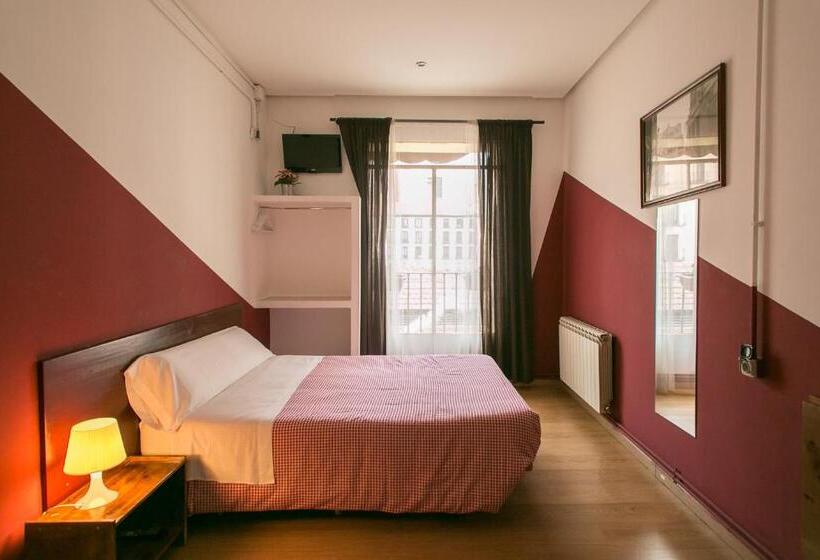 اتاق استاندارد با سرویس بهداشتی مشترک, Hostal Abaaly