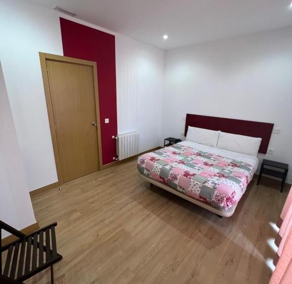 اتاق استاندارد با سرویس بهداشتی مشترک, Hostal Abaaly