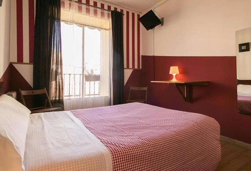 اتاق استاندارد با سرویس بهداشتی مشترک, Hostal Abaaly