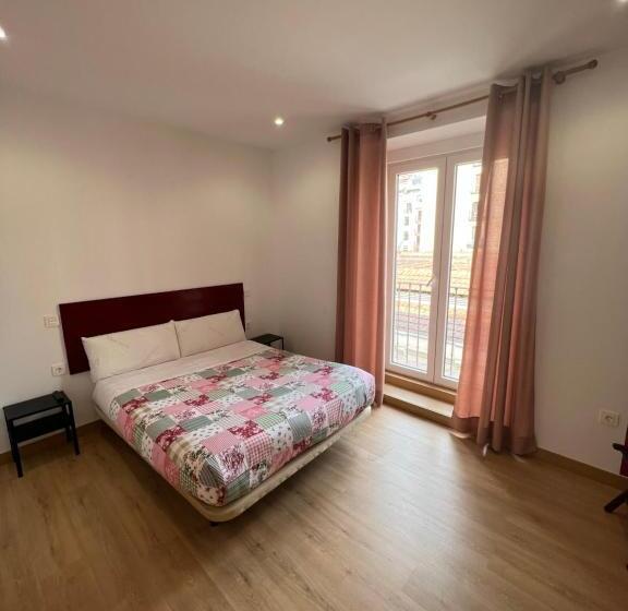 اتاق استاندارد با سرویس بهداشتی مشترک, Hostal Abaaly