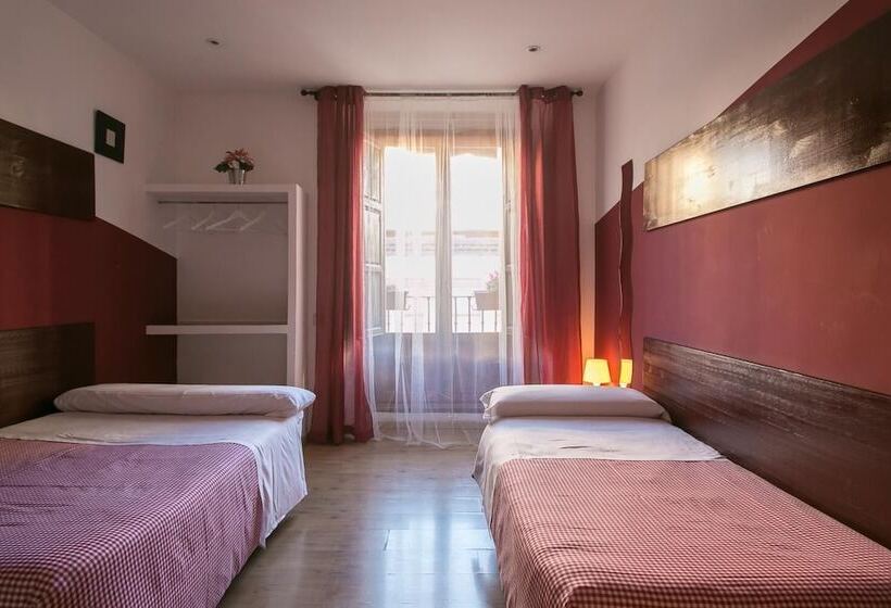 اتاق استاندارد با سرویس بهداشتی مشترک, Hostal Abaaly